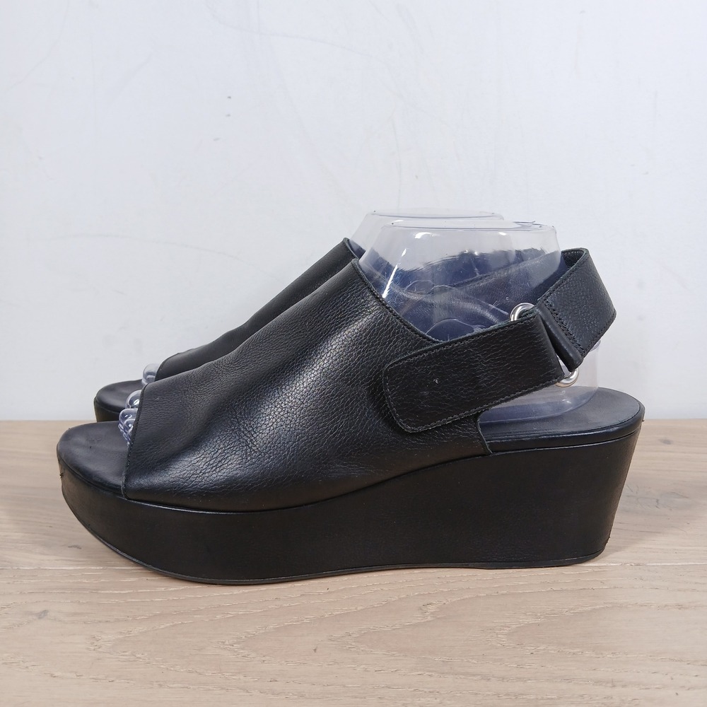 Stuart Weitzman Sandals Womens 8.5W Black Leather Wedge Platform Modern Chic